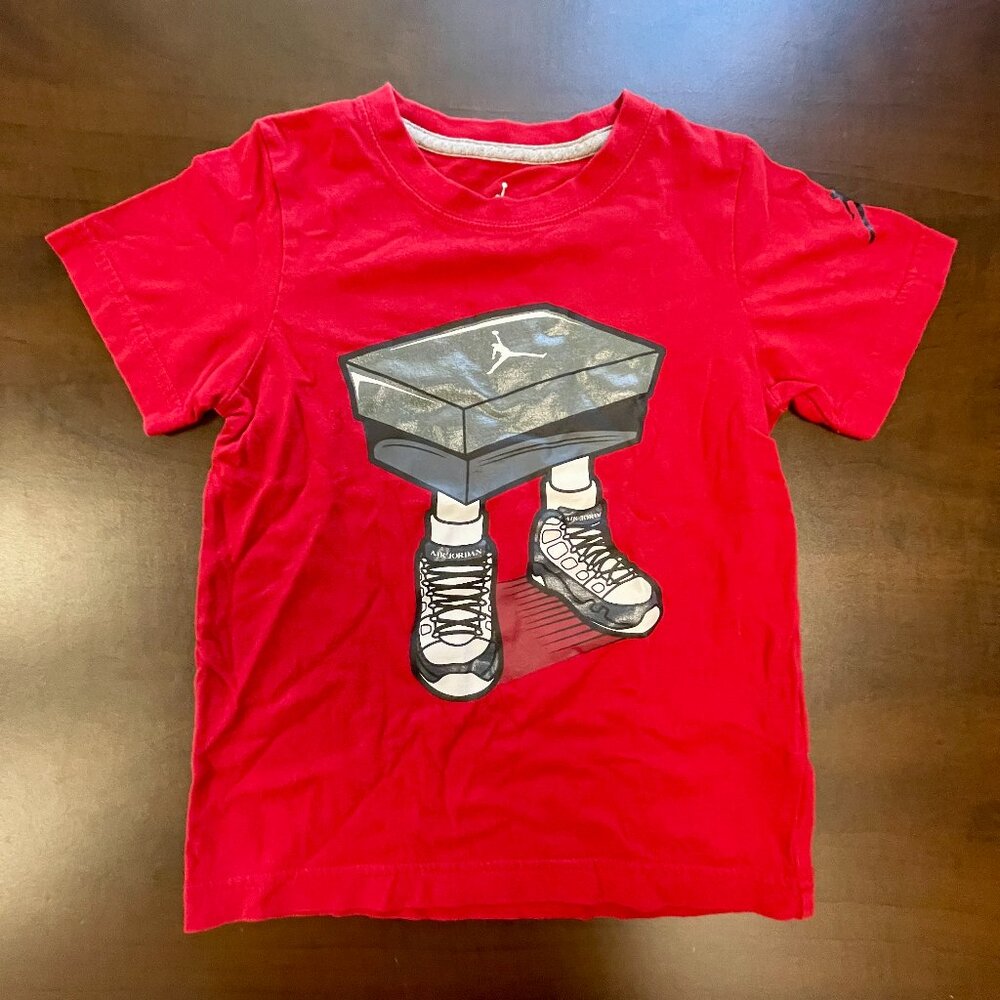 Air Jordan Youth Tshirt Size 7, Red